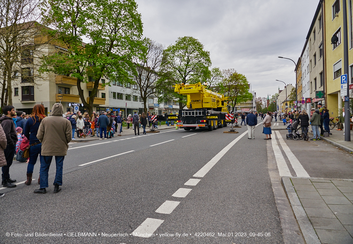 01.05.2023 - Maibaumaufstellung in Berg am Laim